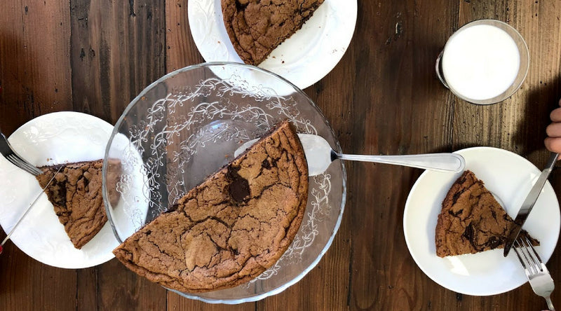 Make a giant version of Jacques' chocolate chip cookie